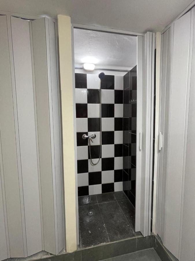 Ommi Hostel Saint Julian's Ngoại thất bức ảnh
