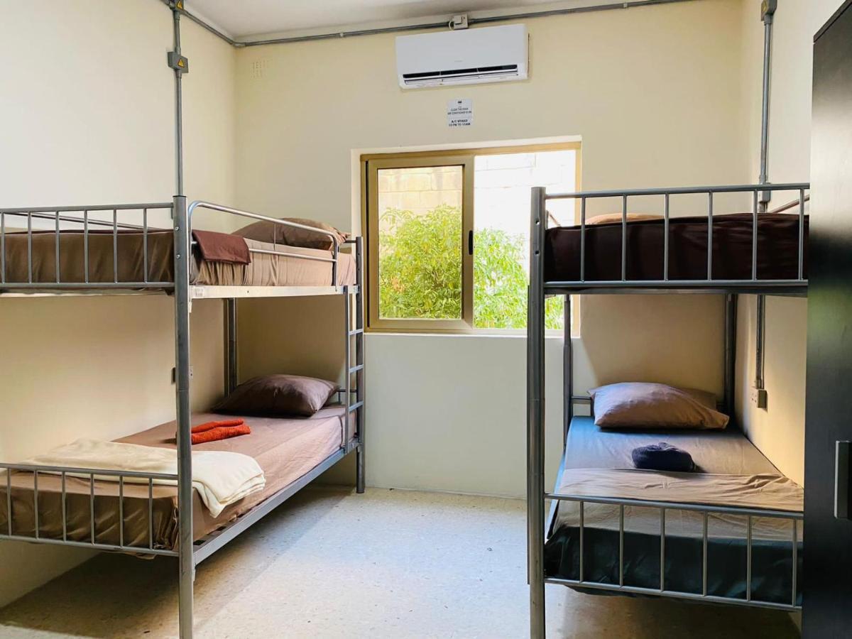 Ommi Hostel Saint Julian's Ngoại thất bức ảnh