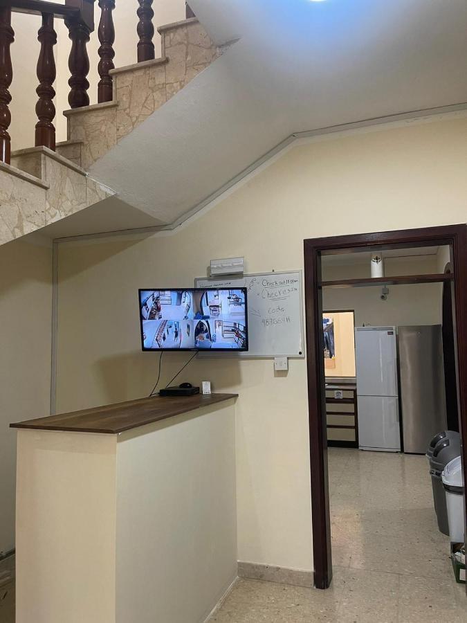 Ommi Hostel Saint Julian's Ngoại thất bức ảnh